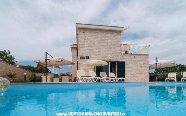 Vile Dinoti – Ubytování Supetar – Brač Chorvatsko