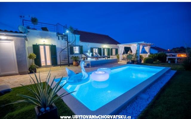 Dům k odpočinku  Diana +pool+jacuzzi – Ubytování ostrov Vir Chorvatsko