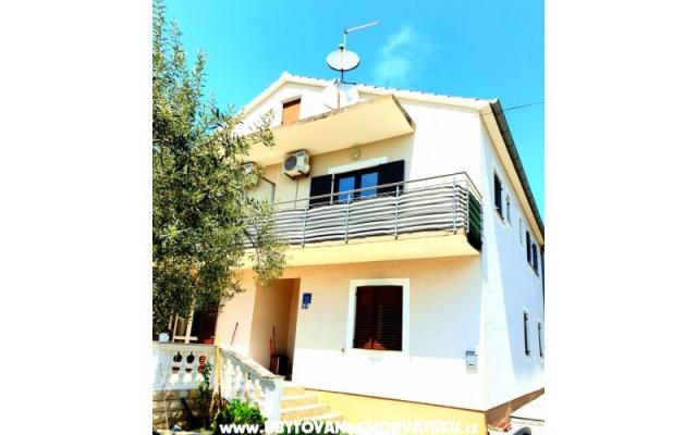Apartmány Grubelic – Ubytování Vodice Chorvatsko
