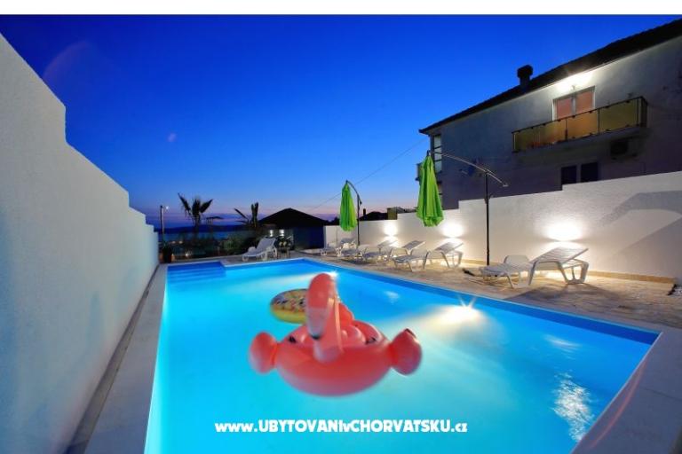 Apartmán and pool Nika – foto 14