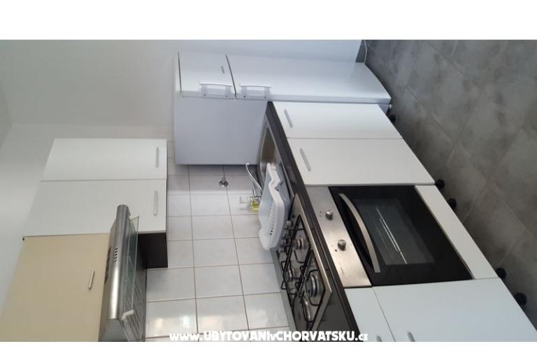 APARTMAN PAULINA/BIBINJE:4+2/STUDIO – foto 12