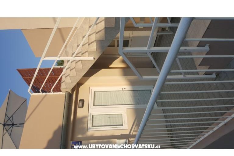 APARTMAN PAULINA/BIBINJE:4+2/STUDIO – foto 13