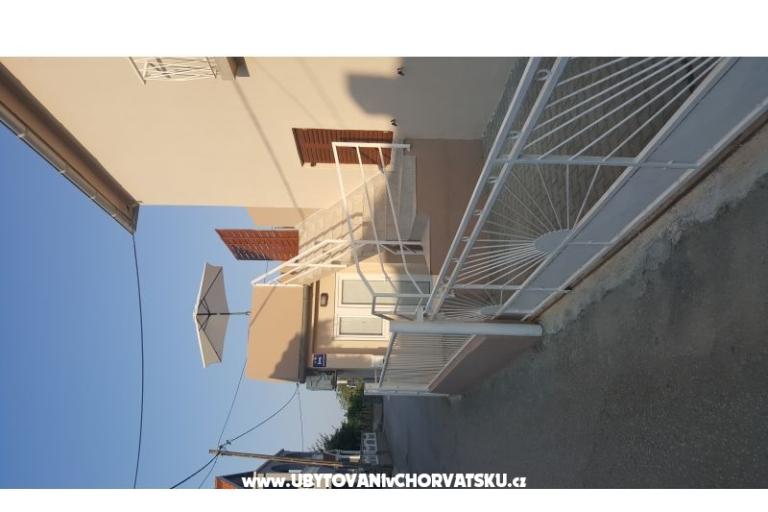 APARTMAN PAULINA/BIBINJE:4+2/STUDIO – foto 14