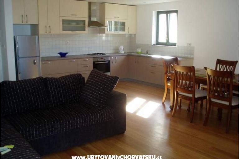 Apartmány Nives – foto 10