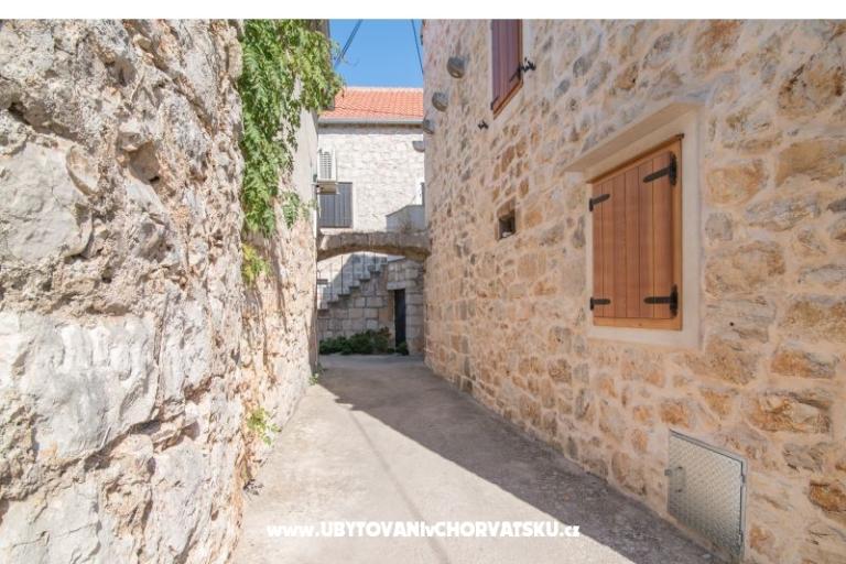 * Dvori * – foto 6