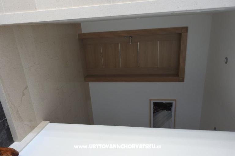 Luxury Apartmány s bazénem – foto 11