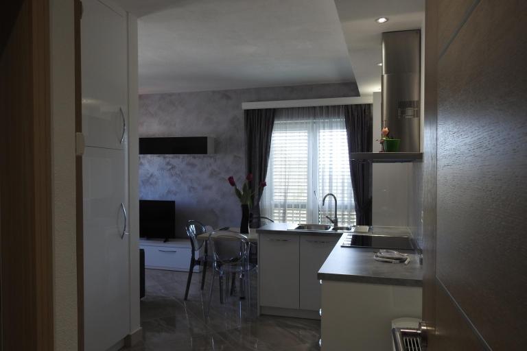 Luxury Apartmány s bazénem – foto 5
