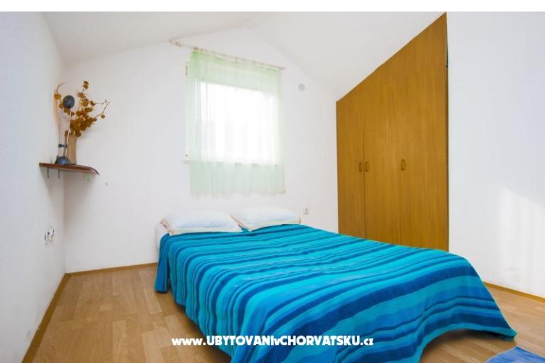 Supetar, Island Brač – foto 11