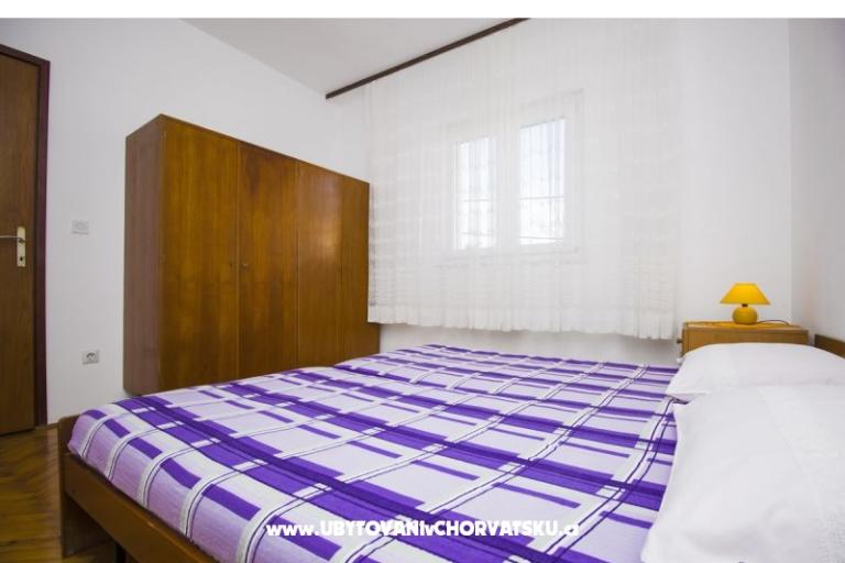 Supetar, Island Brač – foto 4