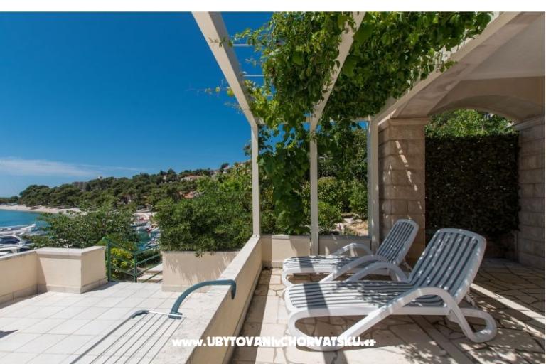 Beachfront Brela Apartmány – foto 3