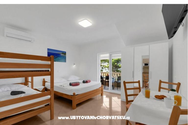 Pine Canopy Studios and Apartmány – foto 18