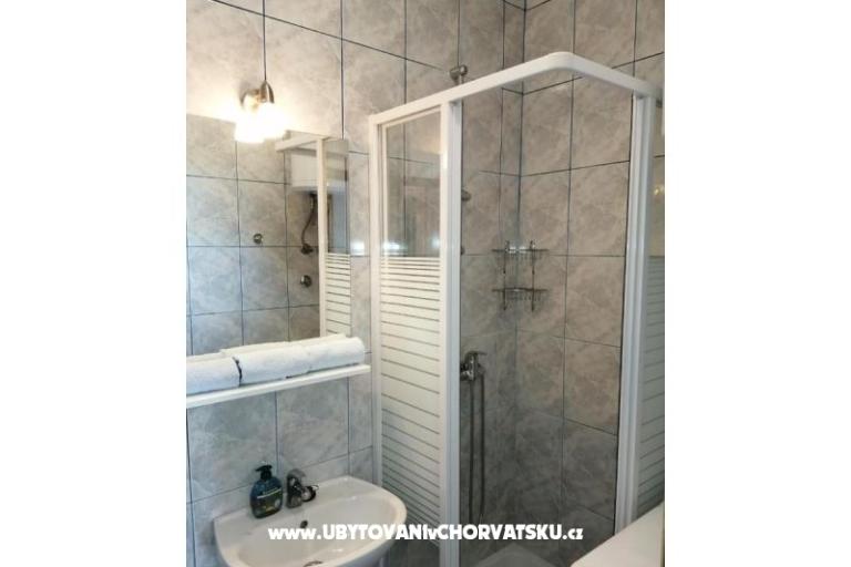 Dalmatinska kamena kuća – foto 10