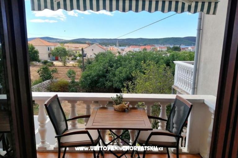 Dalmatinska kamena kuća – foto 16