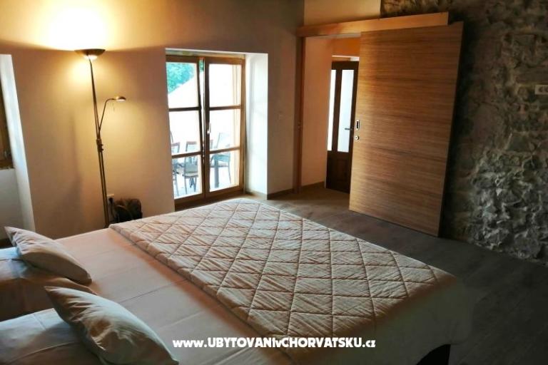 Dalmatinska kamena kuća – foto 30