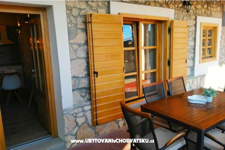 Dalmatinska kamena kuća – foto 31