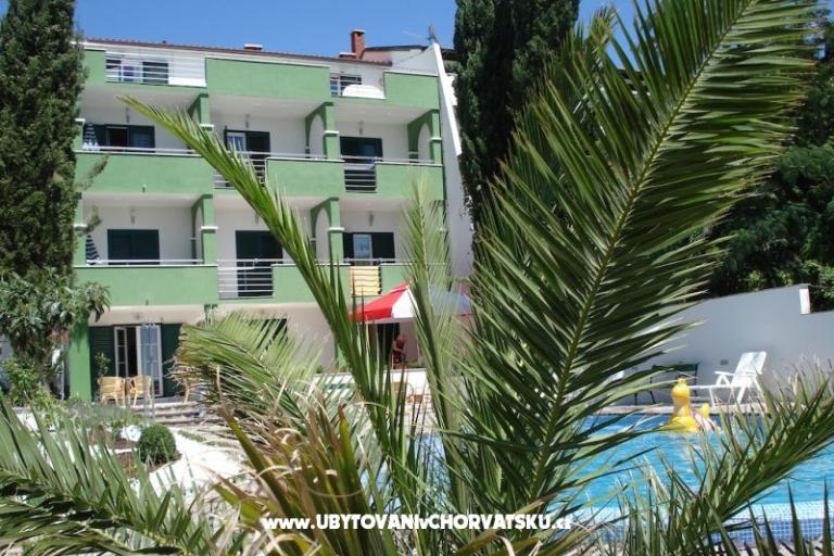 Vila Smirna 4*  s bazénem  – foto 3