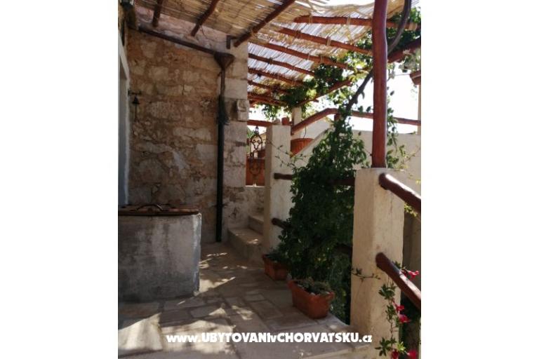 Kamenný dům za odmor Ostojić – foto 11