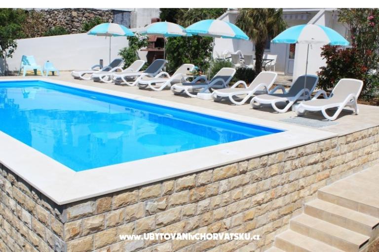 Apartmány Anita with Pool – foto 18