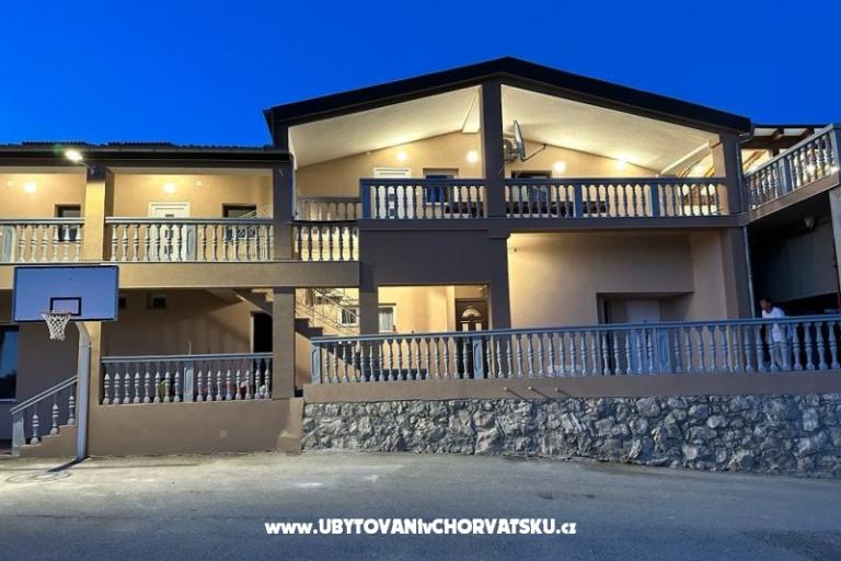 Villa Robert 2 s bazénem Cesarica – foto 14