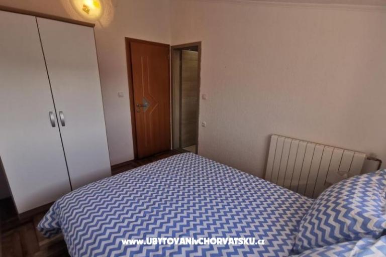 Villa Robert 2 s bazénem Cesarica – foto 7