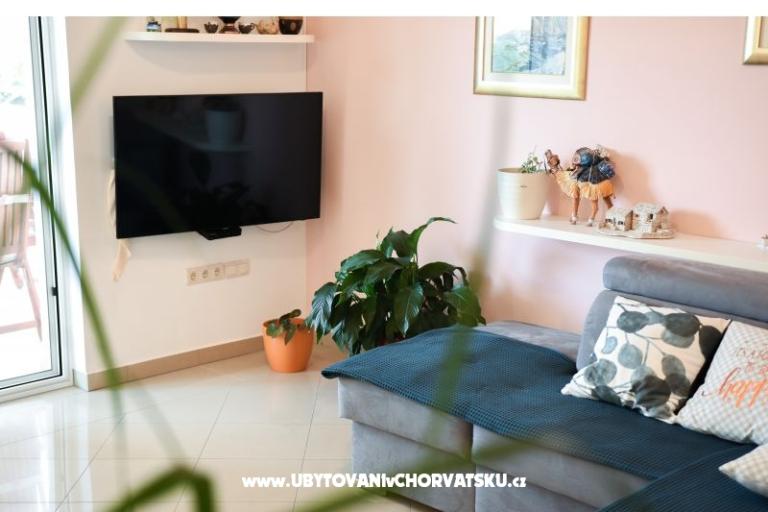 Flora Apartmán – foto 10