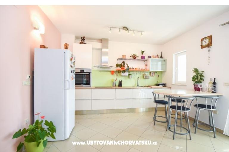 Flora Apartmán – foto 12