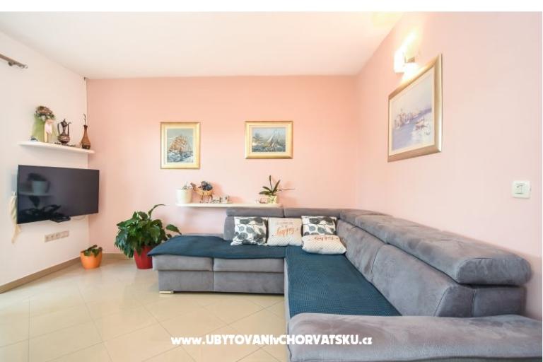 Flora Apartmán – foto 9