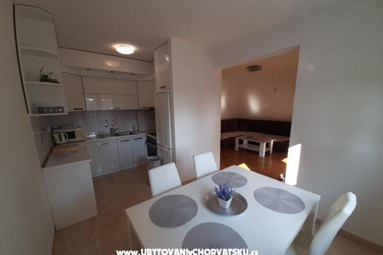 Stan centar Makarska – foto 7