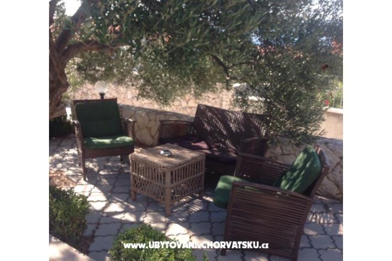 Apartmány Villa MANDINA s bazénem – foto 18