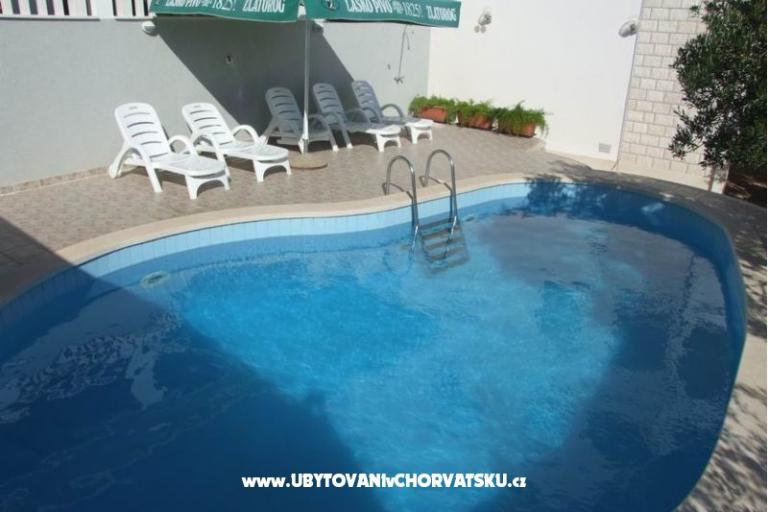 Apartmány Villa MANDINA s bazénem – foto 5