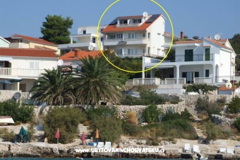 Apartmány Villa MANDINA s bazénem – foto 7