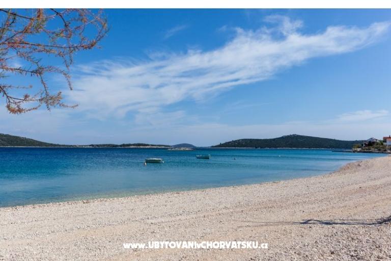 BayBeach Apartmány Sevid – foto 12