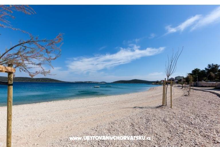 BayBeach Apartmány Sevid – foto 13