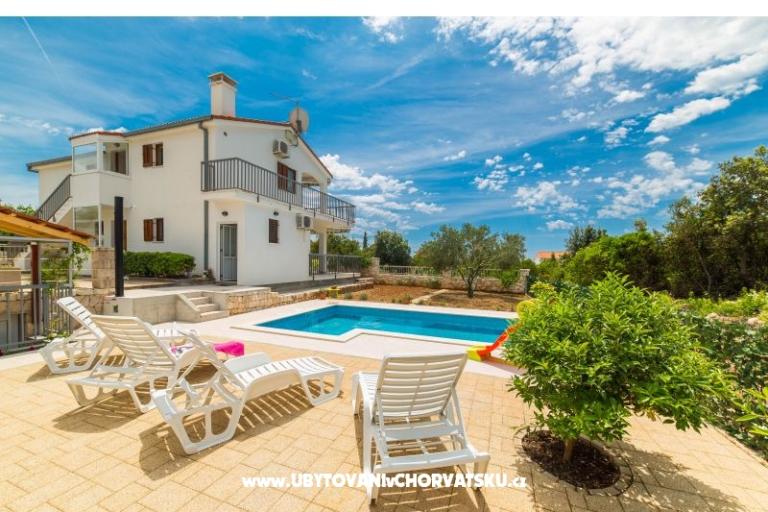 Apartmány Vila Nena s bazénem – foto 8