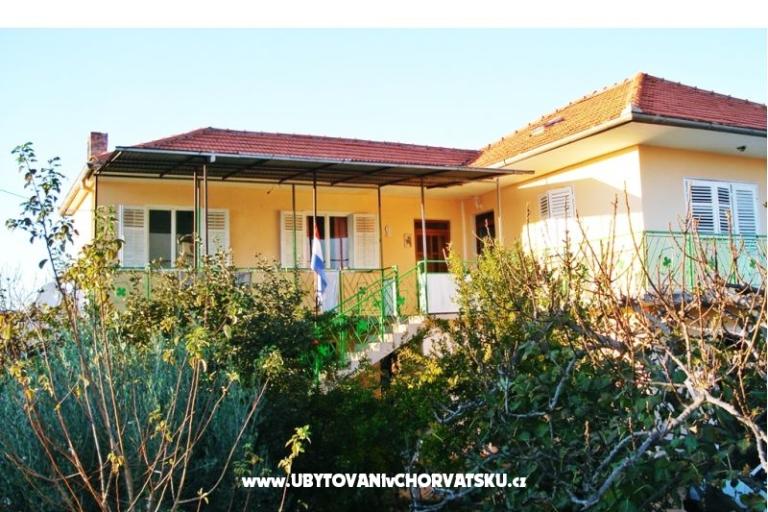 Central Apartmán with Balcony – foto 4