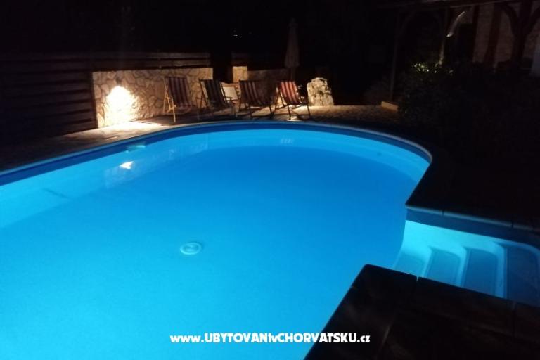 Sunny pool Apartmány – foto 7