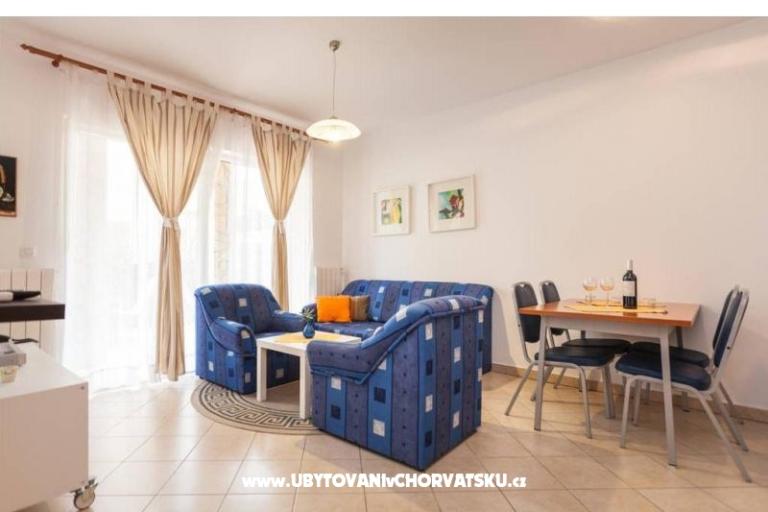 Apartmán Oliva D1 s bazénem – foto 12