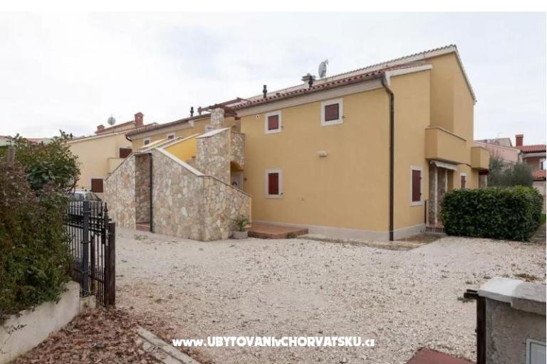 Apartmán Oliva D1 s bazénem – foto 16