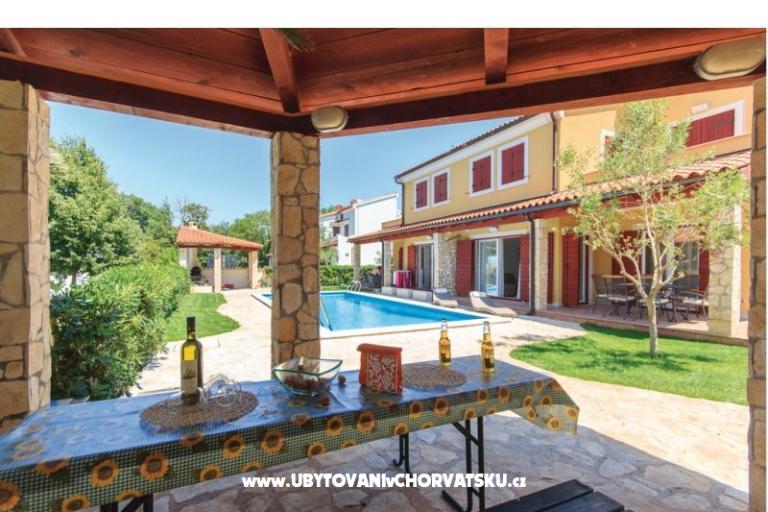 Apartmán Oliva D1 s bazénem – foto 2