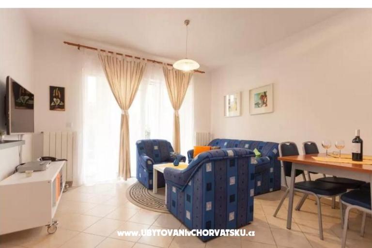 Apartmán Oliva D1 s bazénem – foto 7