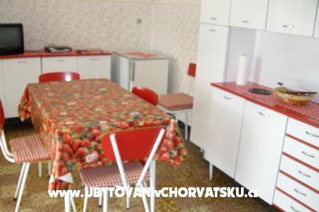 Dům Nino Liznjan holiday – foto 8