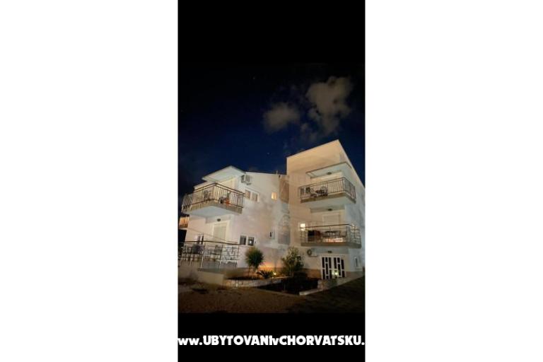 Apartmány AS sa bazenom – foto 33