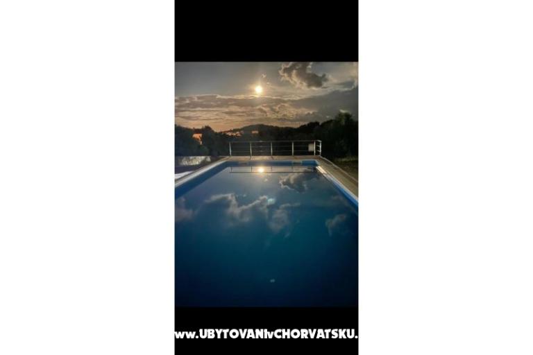 Apartmány AS sa bazenom – foto 6