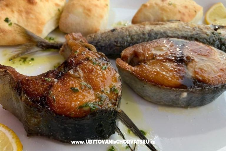 Macadams apartmani i restoran – foto 9