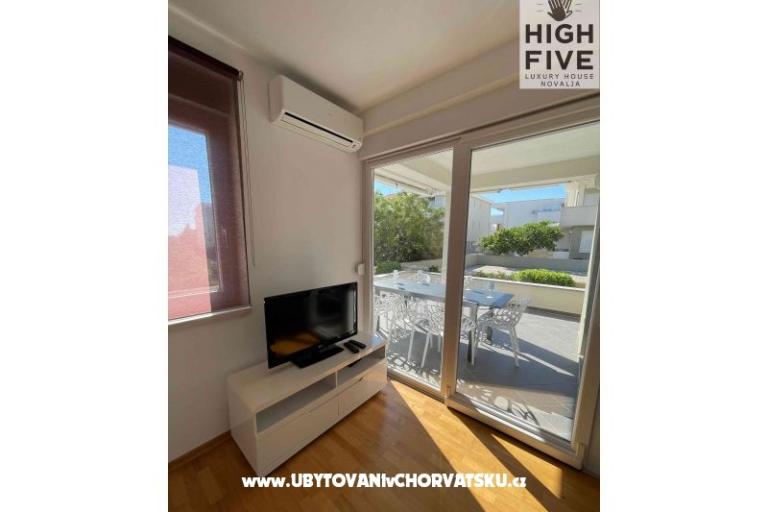 High Five Luxury Dům Novalja – foto 15