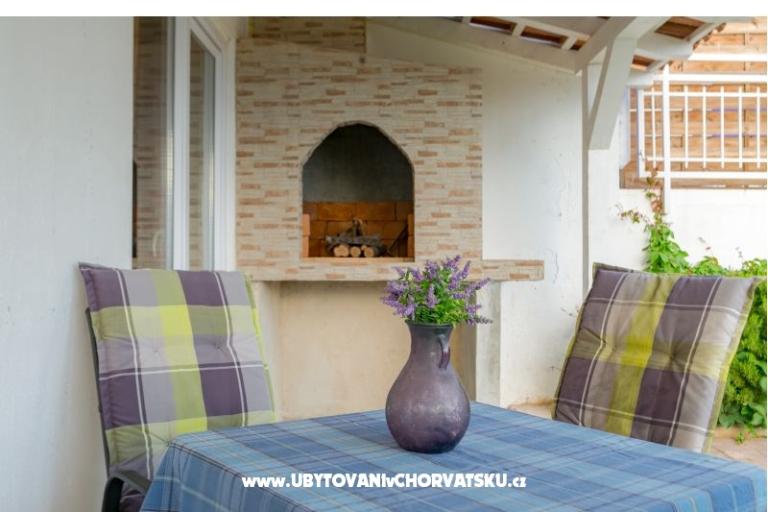 Apartmán Dodo s bazénem – foto 10