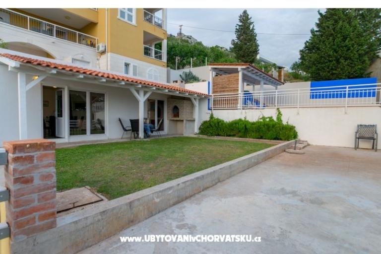 Apartmán Dodo s bazénem – foto 12