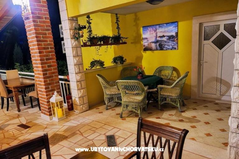 Apartmány Villa Mira – foto 12