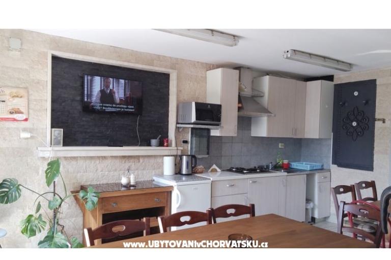 Apartmány & rooms  Raspor – foto 10