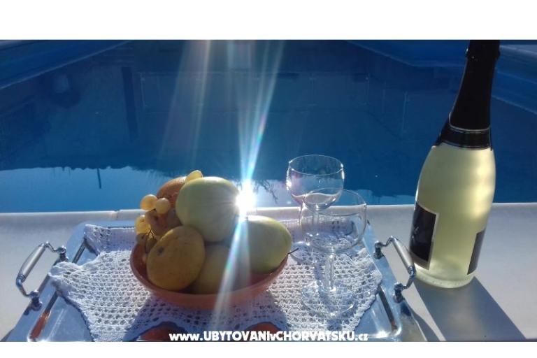 Apartmány Ita s bazenom – foto 4